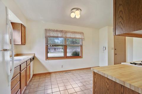 26011 S Middlepoint Ave, Monee, IL 60449 photo 6