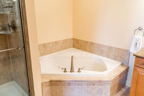 1811 Rizzi Ln, Bartlett, IL 60103 photo 14