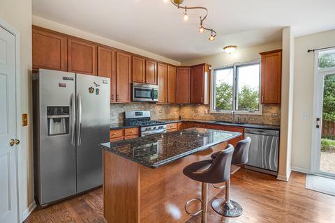 2121 Gardner Cir W, Aurora, IL 60503 photo 8