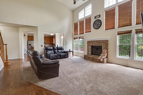 2121 Gardner Cir W, Aurora, IL 60503 photo 11