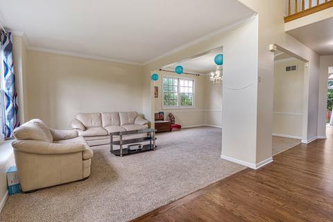 2121 Gardner Cir W, Aurora, IL 60503 photo 2