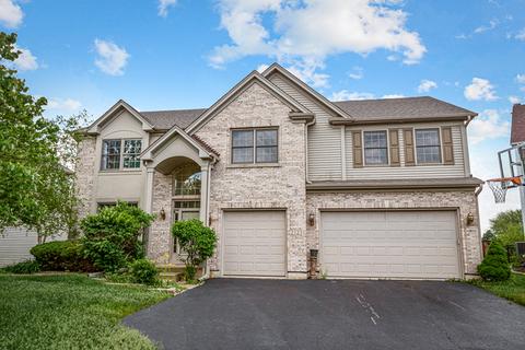 2121 Gardner Cir W, Aurora, IL 60503 photo 1