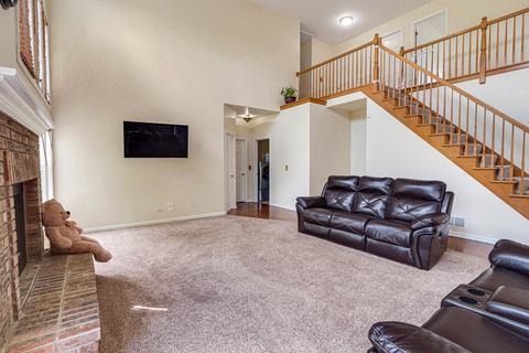 2121 Gardner Cir W, Aurora, IL 60503 photo 13