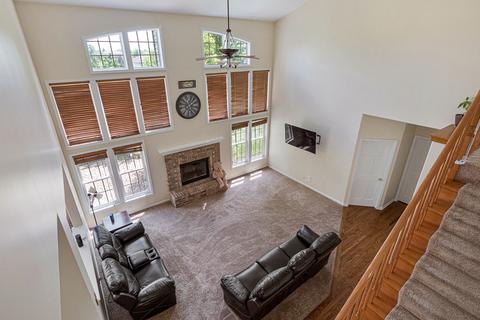 2121 Gardner Cir W, Aurora, IL 60503 photo 17