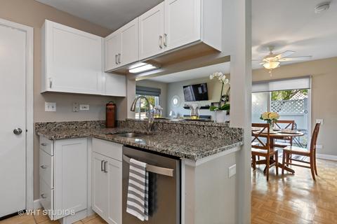 349 Gregory St, Aurora, IL 60504 photo 7