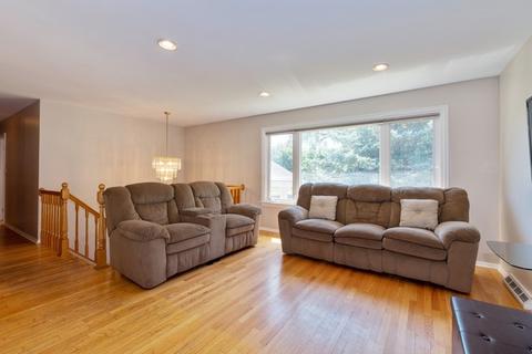 1920 E Yuma Ln, Mount Prospect, IL 60056 photo 2