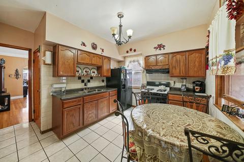 5153 W Wolfram St, Chicago, IL 60641 photo 10