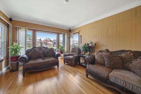 5153 W Wolfram St, Chicago, IL 60641 photo 2