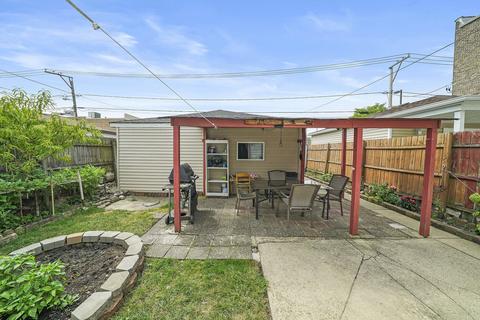 5153 W Wolfram St, Chicago, IL 60641 photo 26