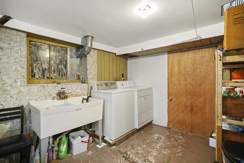 5153 W Wolfram St, Chicago, IL 60641 photo 16