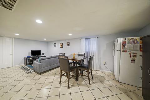 5153 W Wolfram St, Chicago, IL 60641 photo 20