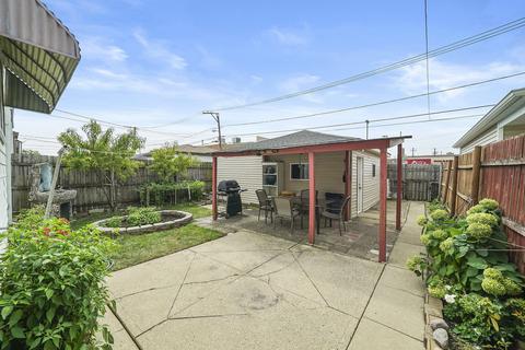 5153 W Wolfram St, Chicago, IL 60641 photo 25