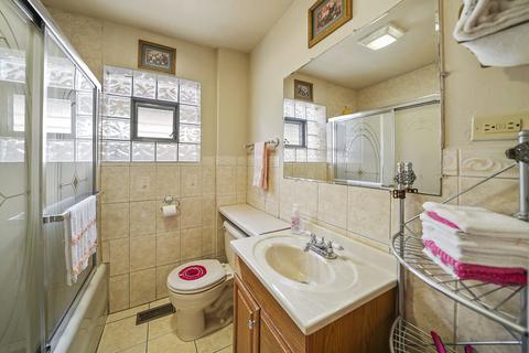5153 W Wolfram St, Chicago, IL 60641 photo 7