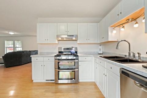 465 Lincoln Dr, Hoffman Estates, IL 60169 photo 9