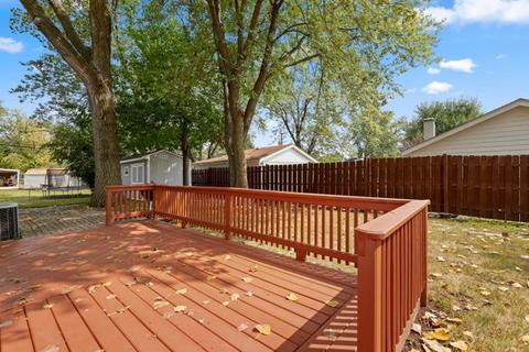 465 Lincoln Dr, Hoffman Estates, IL 60169 photo 24