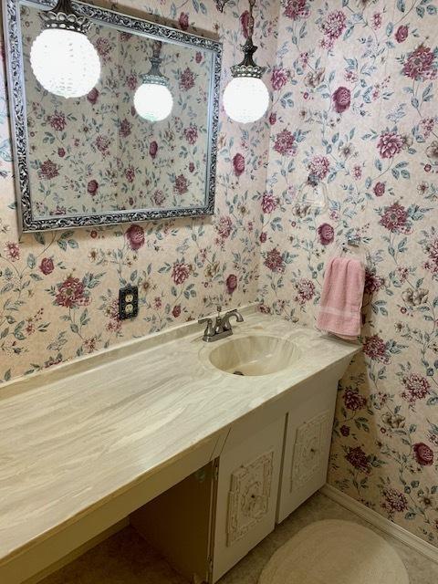 121 N Locust St, Cullom, IL 60929 photo 11