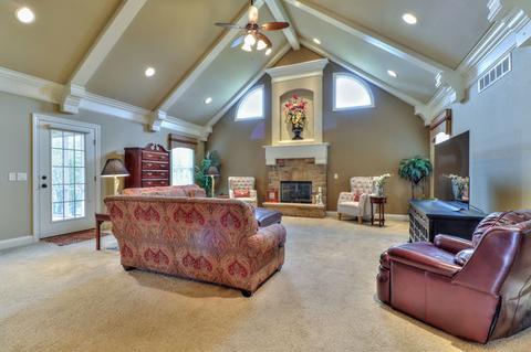 5010 Stonebridge Dr, Champaign, IL 61822 photo 14