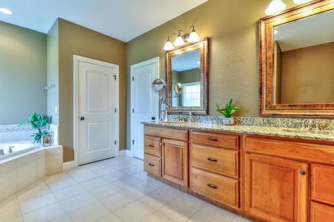 5010 Stonebridge Dr, Champaign, IL 61822 photo 35