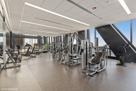 175 E Delaware Pl #6802, Chicago, IL 60611 photo 16