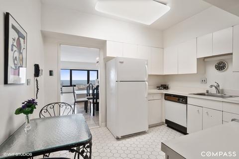 175 E Delaware Pl #6802, Chicago, IL 60611 photo 6