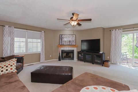 2106 Case Dr, Bloomington, IL 61701 photo 3