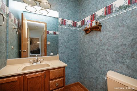337 Bryan Dr, Cary, IL 60013 photo 12