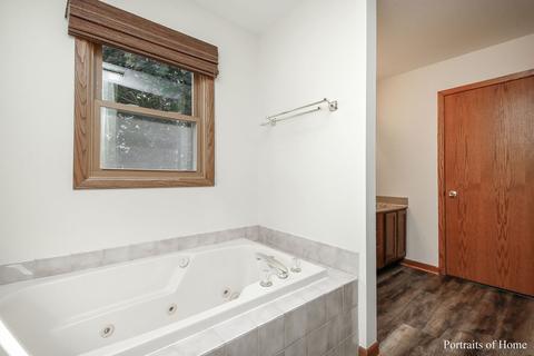 337 Bryan Dr, Cary, IL 60013 photo 15