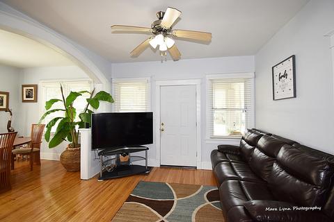 458 Watson St, Aurora, IL 60505 photo 5