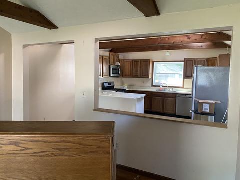103 E Lee St, Carlock, IL 61725 photo 8