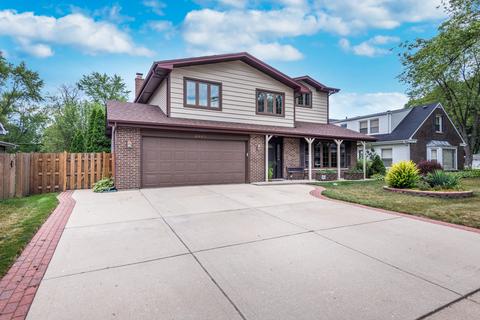 2003 E Kiowa Ln, Mount Prospect, IL 60056 photo 2