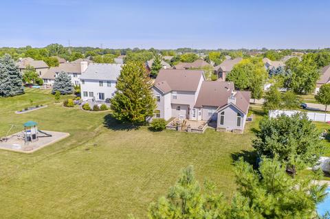 24207 Farmstead Ln, Plainfield, IL 60544 photo 2