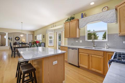 24207 Farmstead Ln, Plainfield, IL 60544 photo 3