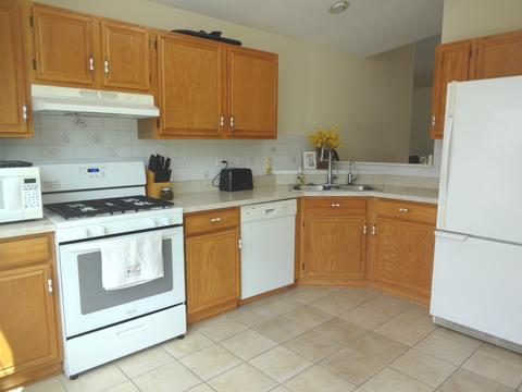 1611 Camberley Ct #2, Bartlett, IL 60103 photo 10