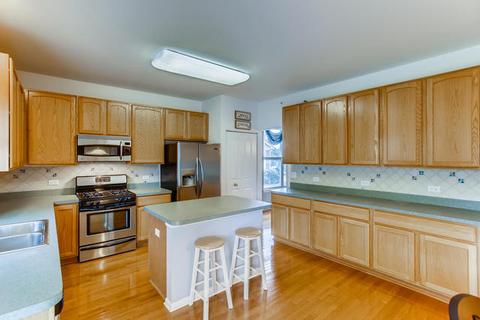 1350 Bison Ln, Hoffman Estates, IL 60192 photo 12