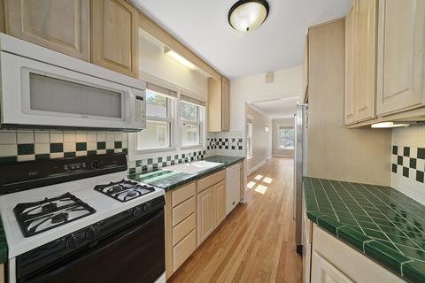 511 Lyon Ave, Wheaton, IL 60187 photo 9