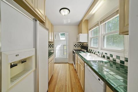 511 Lyon Ave, Wheaton, IL 60187 photo 8