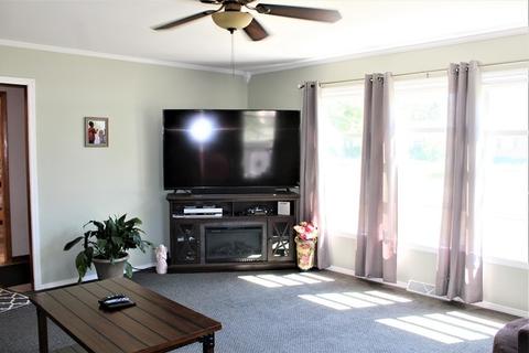 516 Barden St, Morrison, IL 61270 photo 3
