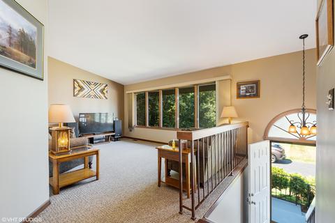 2307 Olde Mill Rd, Plainfield, IL 60586 photo 2
