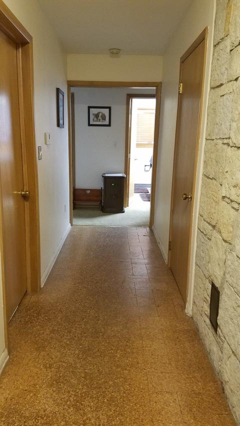 1104 Eustace Dr, Dixon, IL 61021 photo 2