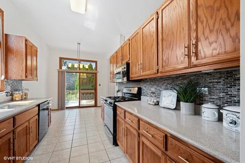 16628 Spangler Rd, Plainfield, IL 60586 photo 9