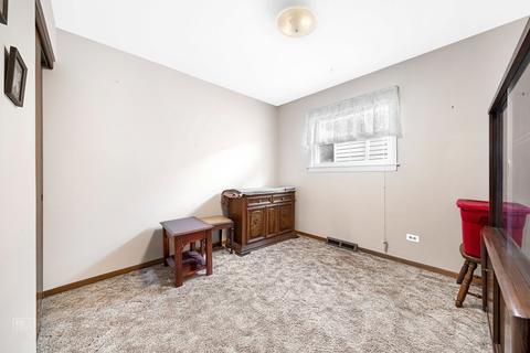 5330 State Rd, Burbank, IL 60459 photo 8