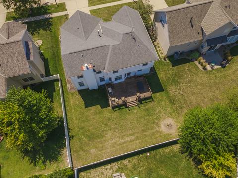 8 Lexis Ct, Bloomington, IL 61704 photo 3
