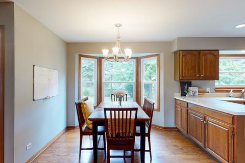 1962 Chatham Dr, Wheaton, IL 60189 photo 9