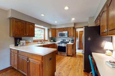 1962 Chatham Dr, Wheaton, IL 60189 photo 8