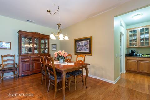 2533 Edgewater Dr, Elgin, IL 60124 photo 5