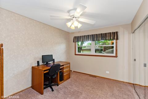 108 Coral Ln, Wheeling, IL 60090 photo 14