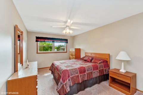 108 Coral Ln, Wheeling, IL 60090 photo 12