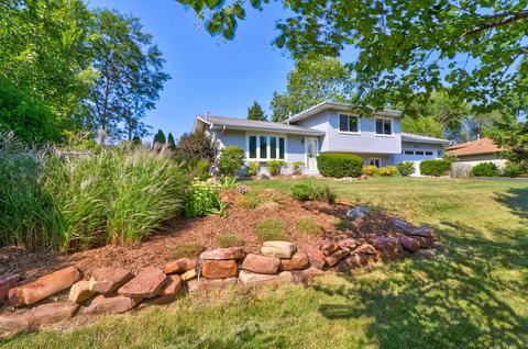 610 Barbara Ln, Mchenry, IL 60051 photo 2