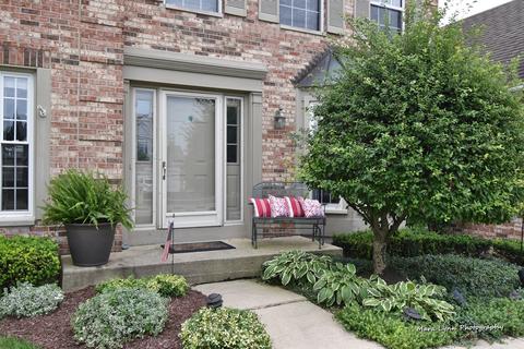 229 Shawnee Cir, Bartlett, IL 60103 photo 3