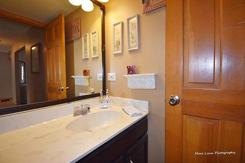229 Shawnee Cir, Bartlett, IL 60103 photo 24